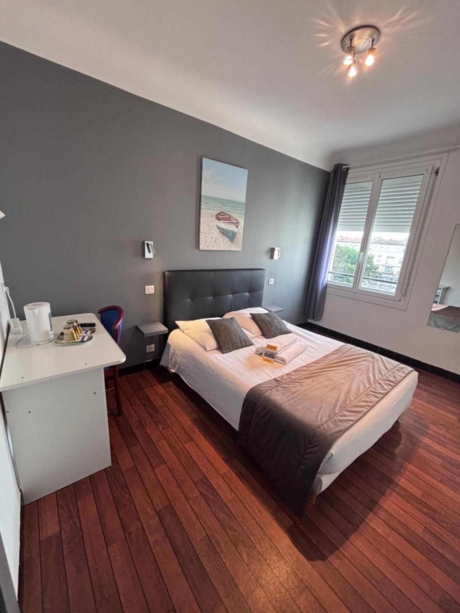 Crystal Hotel Royan Bagian luar foto