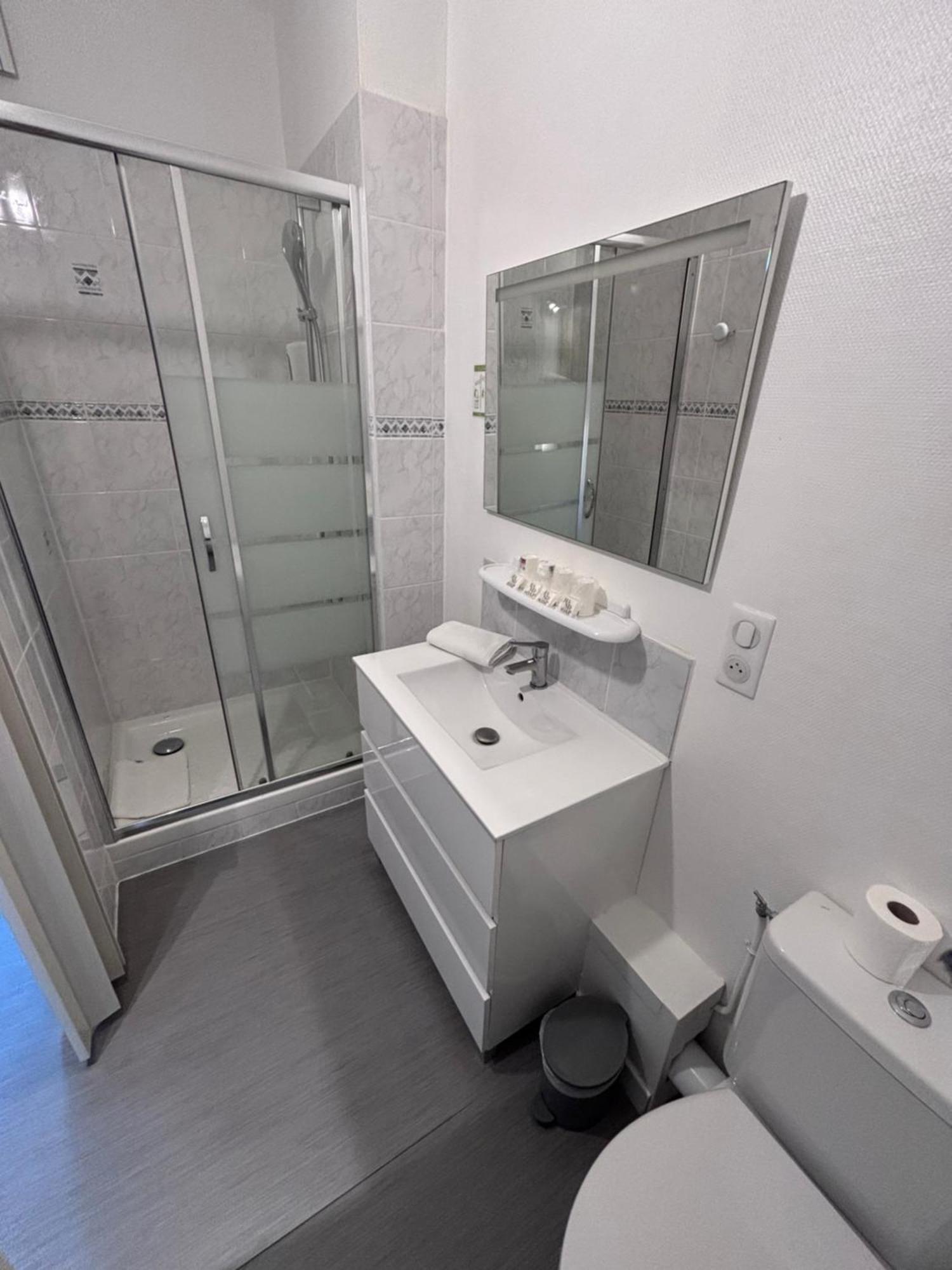 Crystal Hotel Royan Bagian luar foto