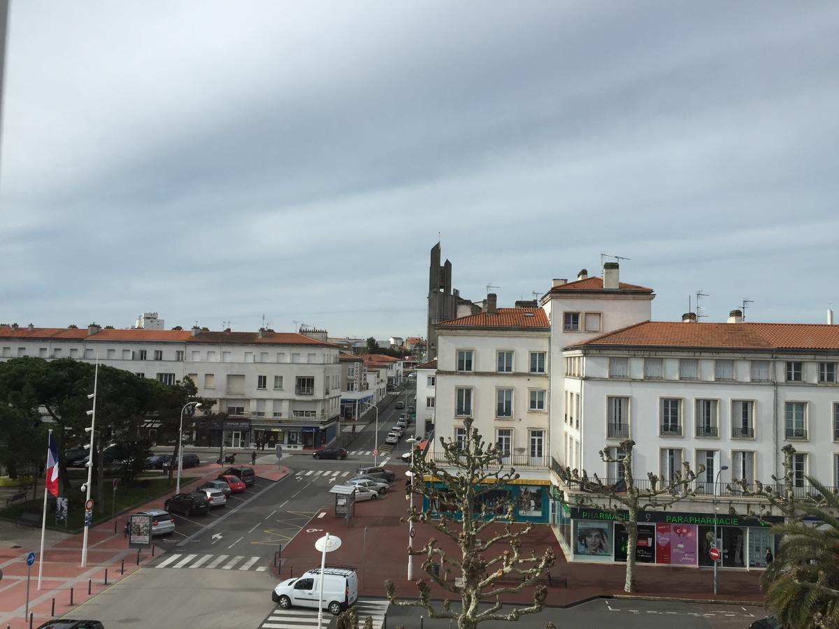 Crystal Hotel Royan Bagian luar foto